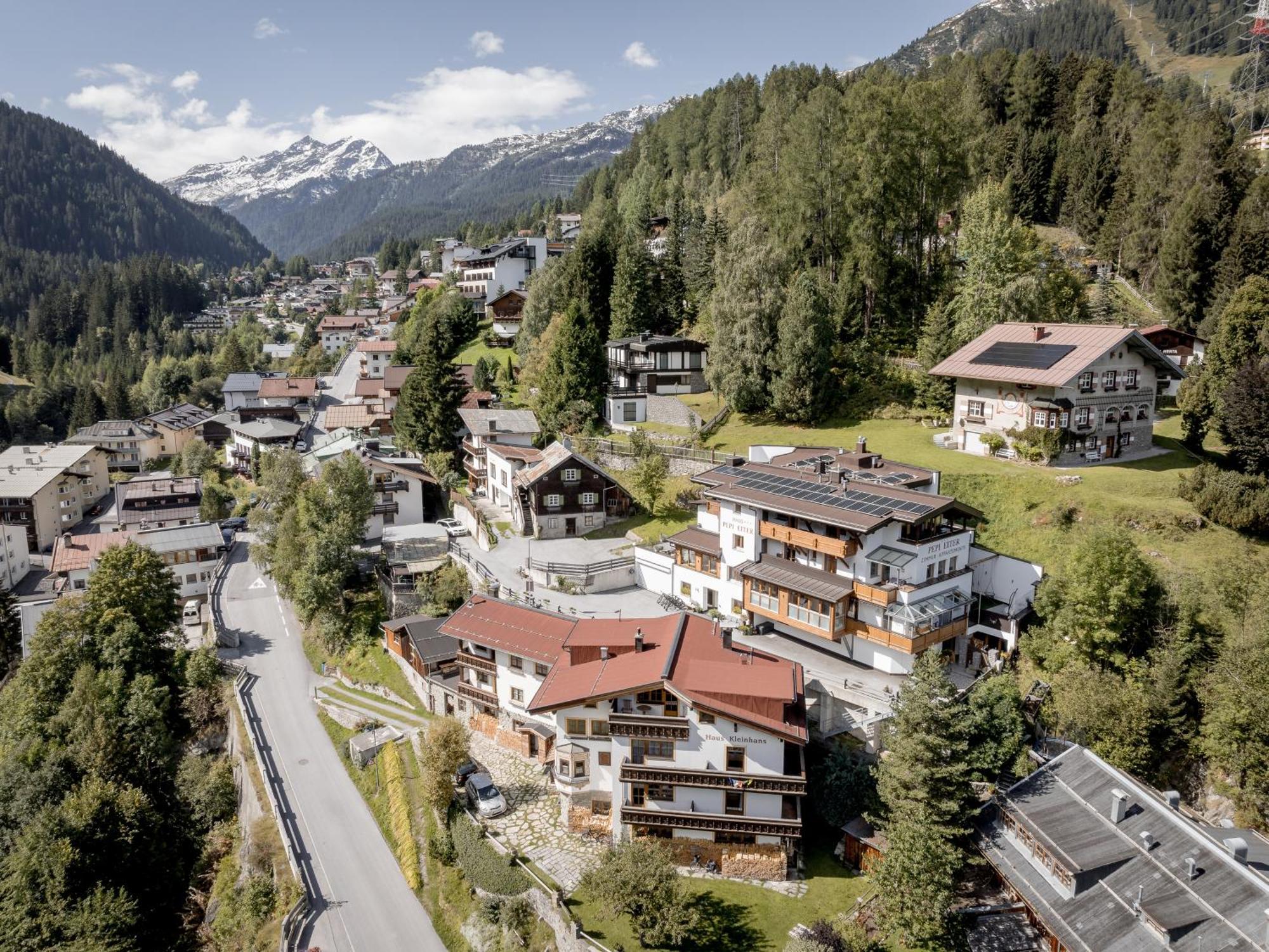 Quality Hosts Arlberg - Haus Pepi Eiter Hotel Sankt Anton am Arlberg Exterior photo